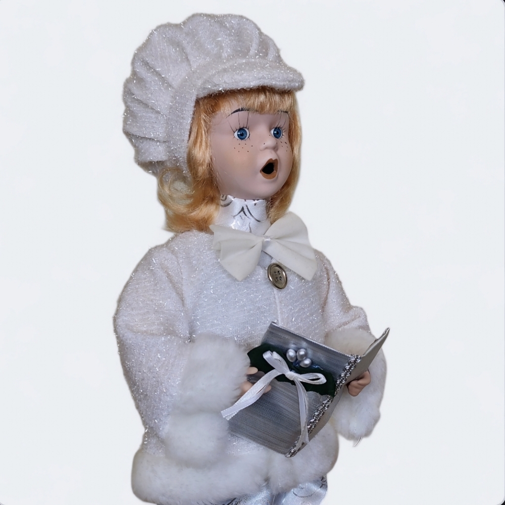 Vintage Boy Christmas Caroler Decor - Picture 7 of 11